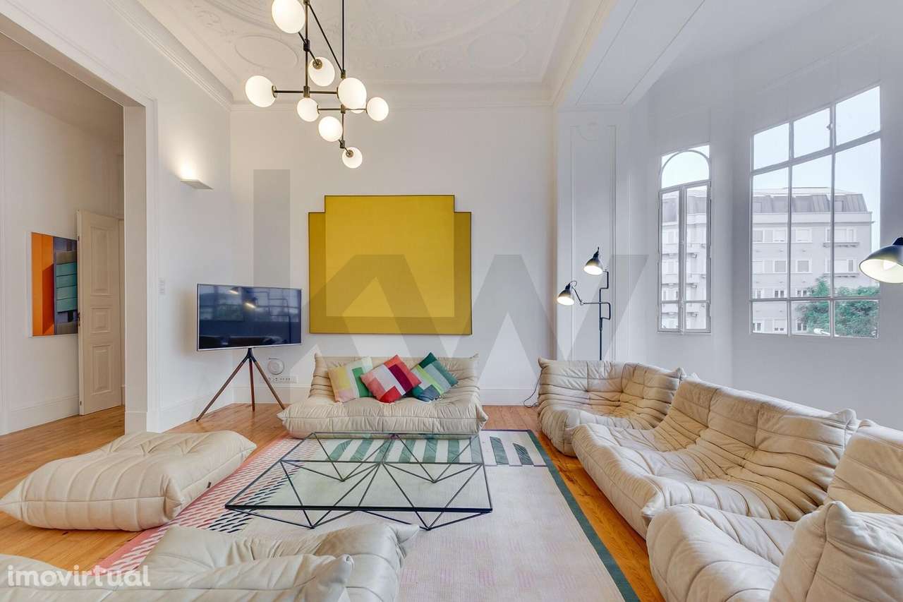 Luxuoso apartamento à Av. Liberdade - Localização, Elegância, Áreas e - Grande imagem: 4/54