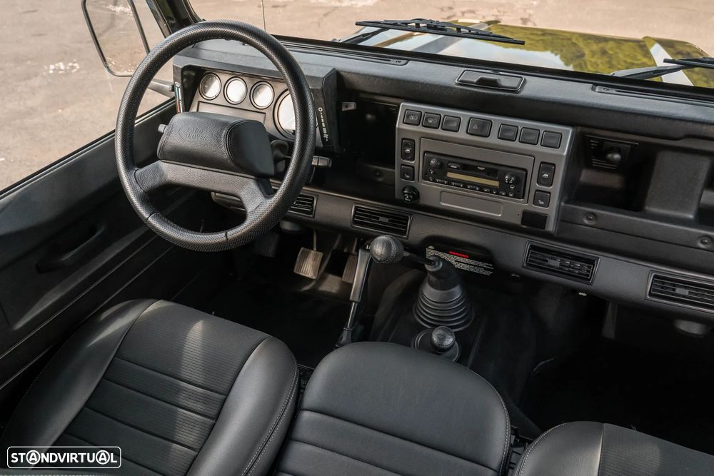 Land Rover Defender 110 SW 2.5 Td5 SE - 15