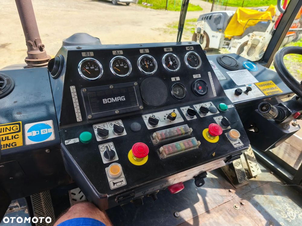 Bomag BW 24 R - 2