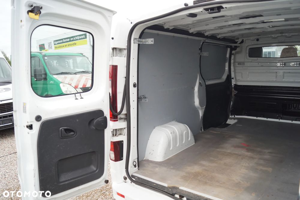 Opel Vivaro - 32