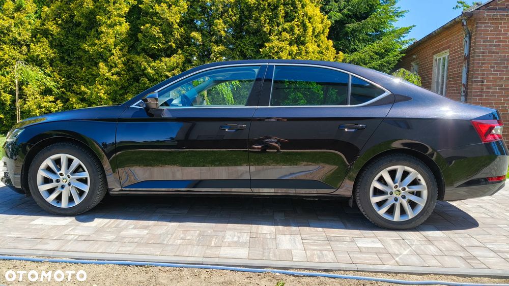 Skoda Superb 2.0 TDI Style DSG - 9