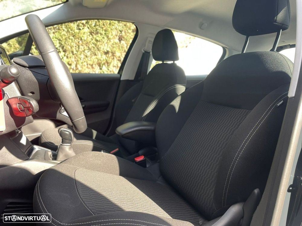 Peugeot 208 1.2 PureTech Active - 5