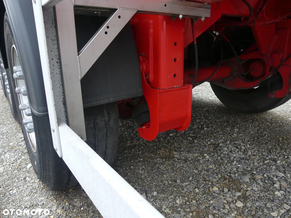 Feldbinder SILOS 60000 / KIPROWANA / OŚ PODNOSZONA / - 16