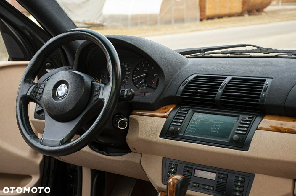 BMW X5 4.4i - 38