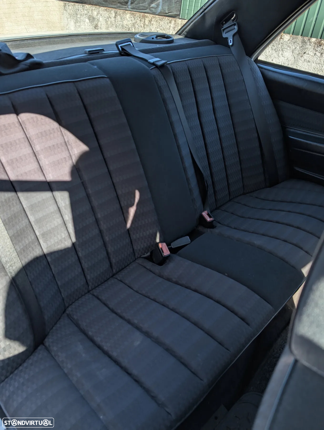 Mercedes-Benz 190 D 2.0 - 10