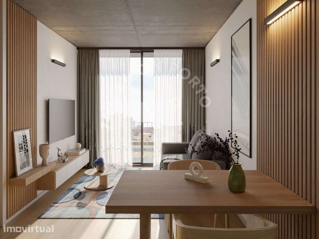 Apartamento T0 com Varanda e Lugar de Garagem próximo ao Centro em ... - Grande imagem: 2/12