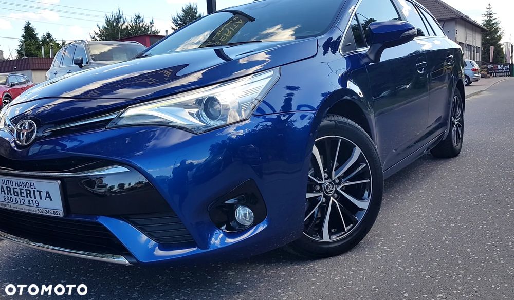 Toyota Avensis Touring Sports 1.8 Team Deutschland - 30