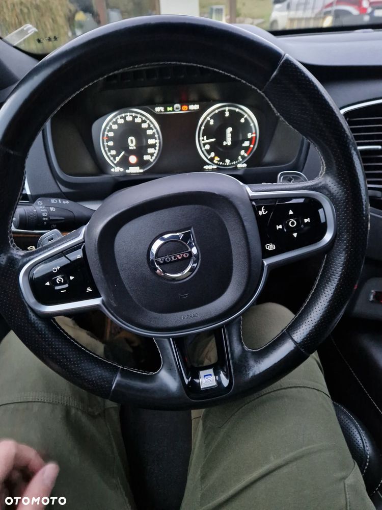 Volvo XC 90 D5 AWD R-Design 7os - 17