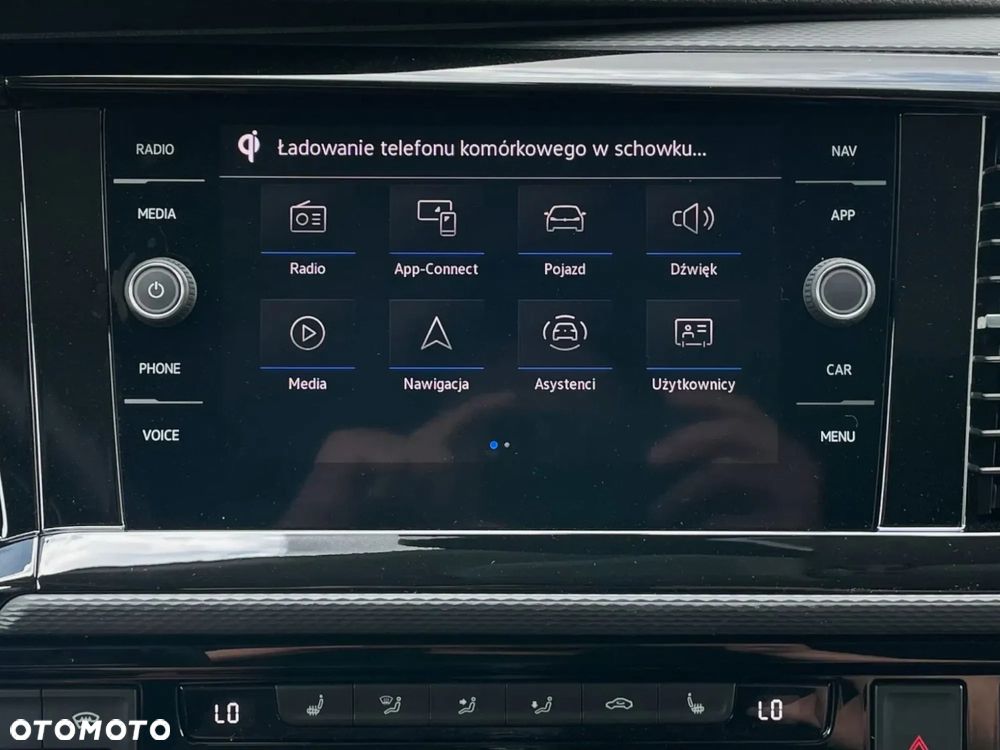 Volkswagen Caravelle - 14