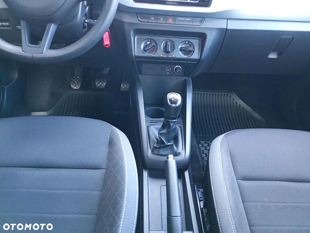 Skoda Fabia 1.0 TSI Ambition - 10