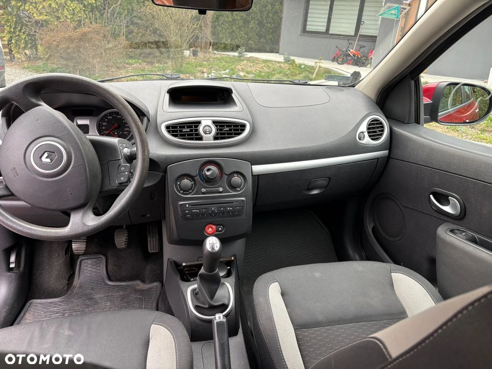 Renault Clio 1.5 dCi Alize - 7