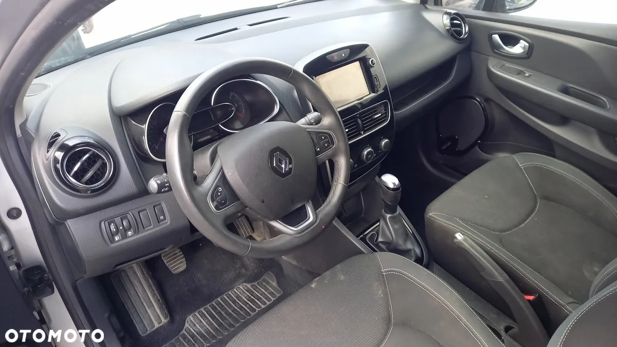 Renault Clio - 6