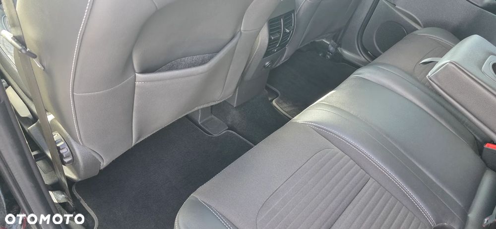 Ford Kuga 2.0 TDCi 4x2 Titanium - 15