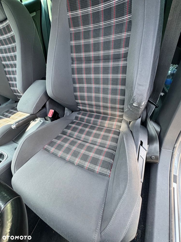 Volkswagen Golf 2.0 TSI GTI - 9