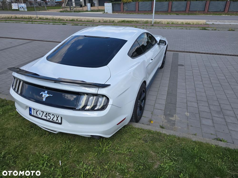 Ford Mustang 3.7 V6 - 11