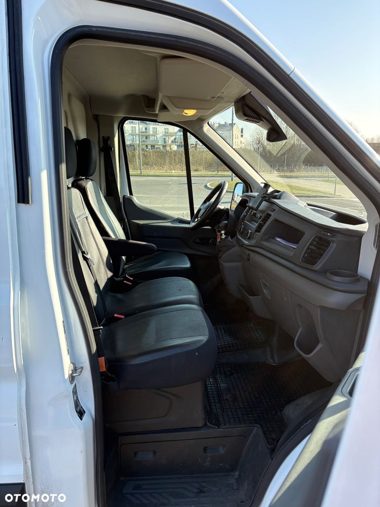 Ford Transit - 12