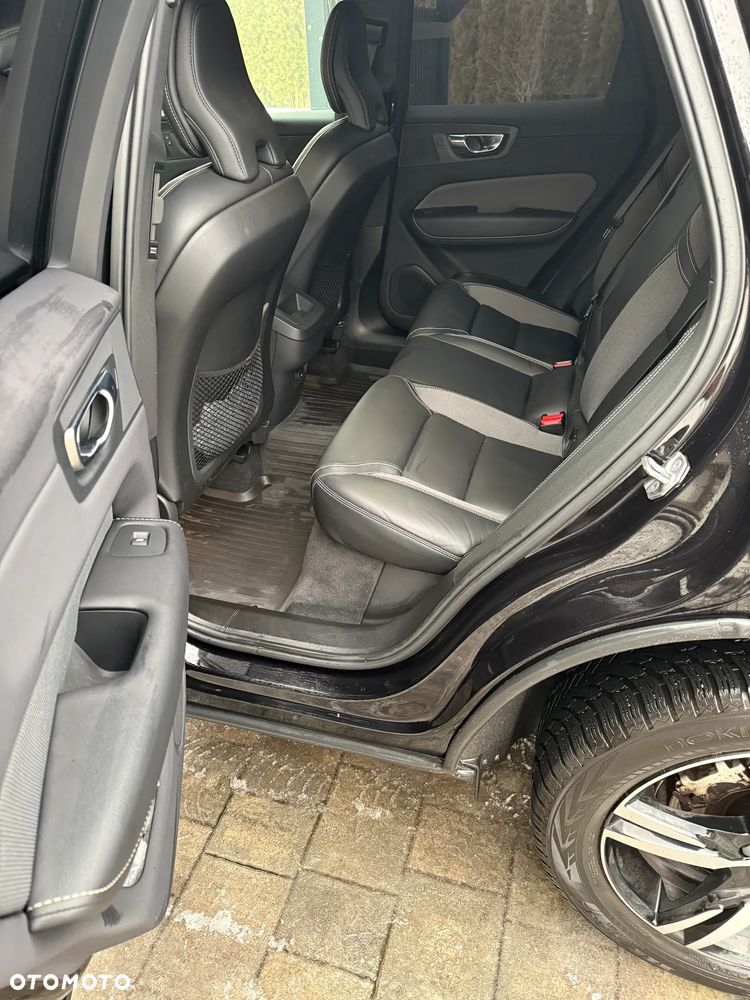 Volvo XC 60 B4 B R-Design - 11