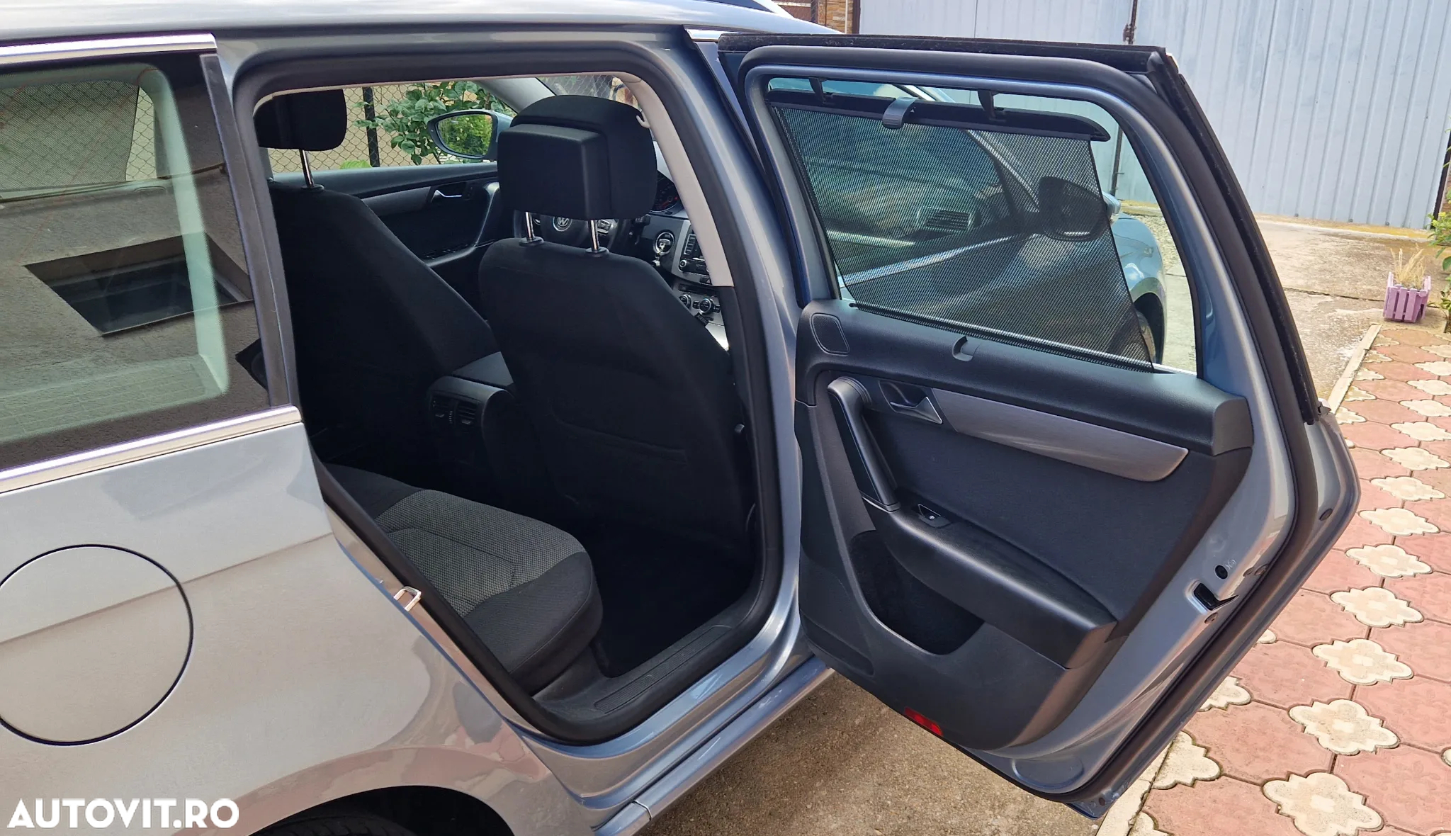Volkswagen Passat Variant 2.0 TDI Blue TDI Comfortline - 10