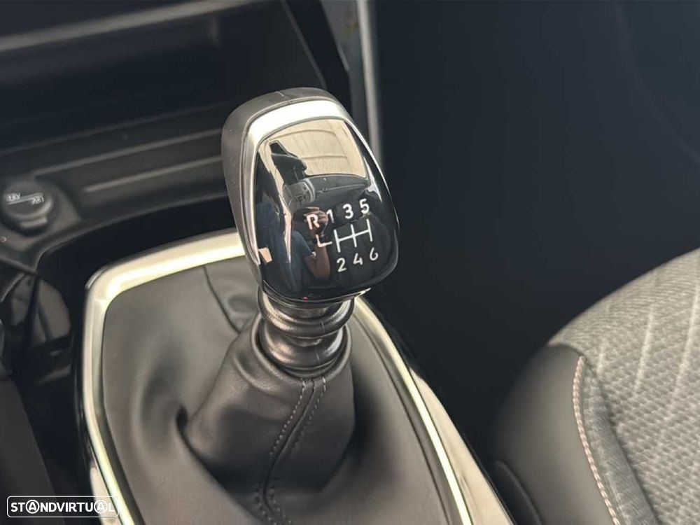 Peugeot 208 1.2 PureTech Allure - 21