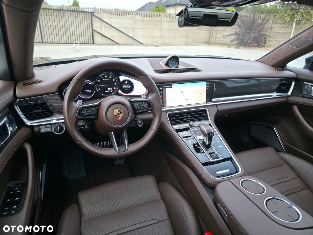 2023 Porsche Panamera, photograph 4