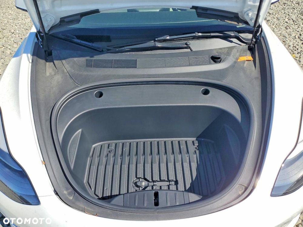 Tesla Model 3 Long Range AWD - 10