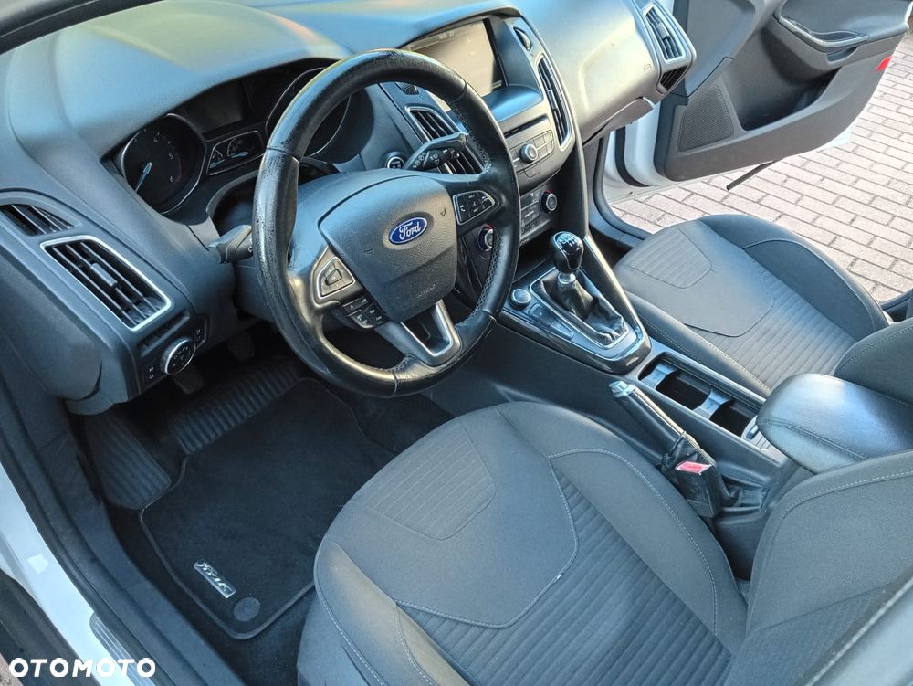 Ford Focus 1.6 TDCi DPF Start-Stopp-System SYNC Edition - 12