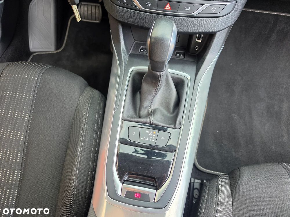 Peugeot 308 BlueHDi 150 EAT6 Stop & Start Business-Line - 22