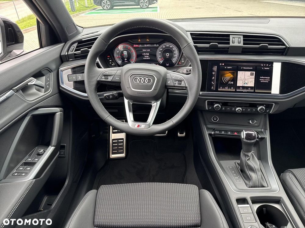 Audi Q3 Sportback - 11