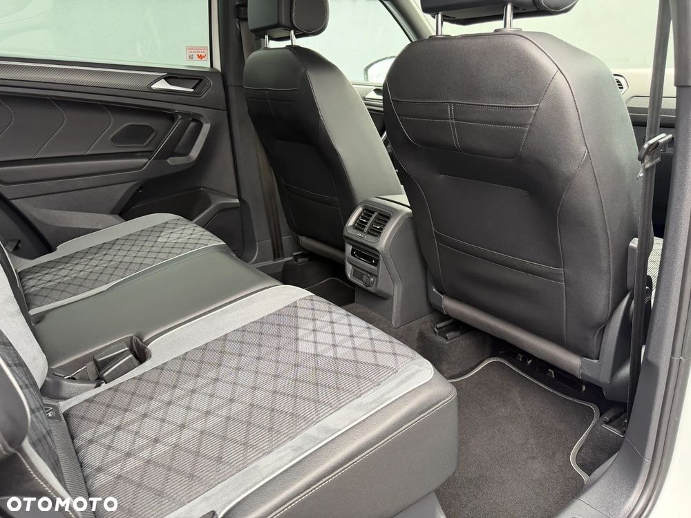 Volkswagen Tiguan Allspace 2.0 TSI 4Mot R-Line DSG - 29