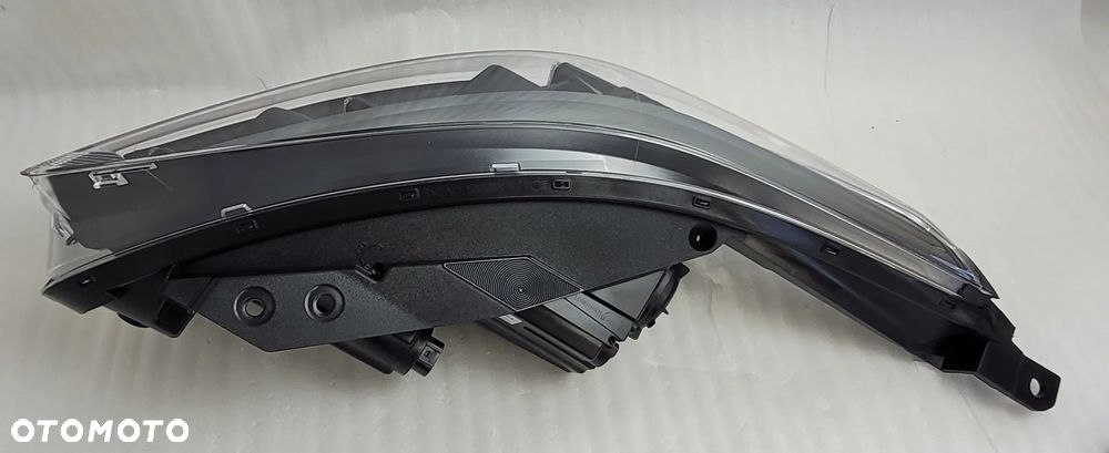 LAMPA PRAWA PRZÓD KIA XCEED LIFT 2022- FULL LED 92102-J7850 - 5