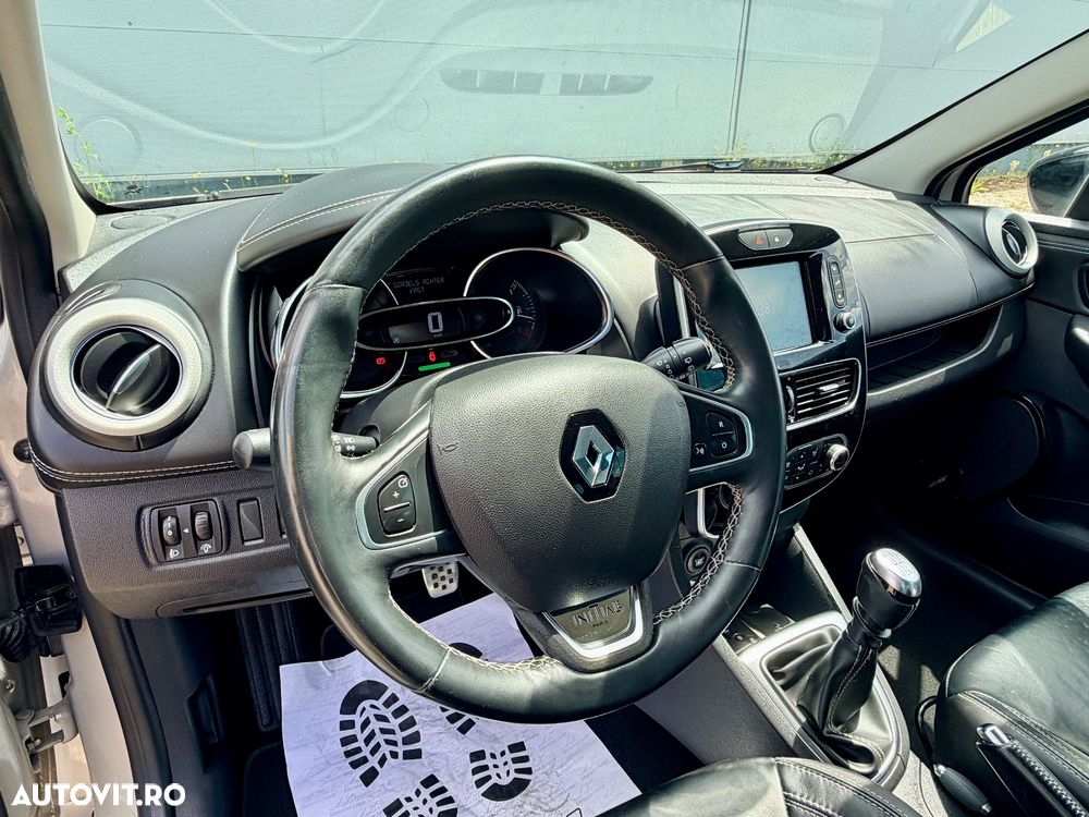 Renault Clio - 28