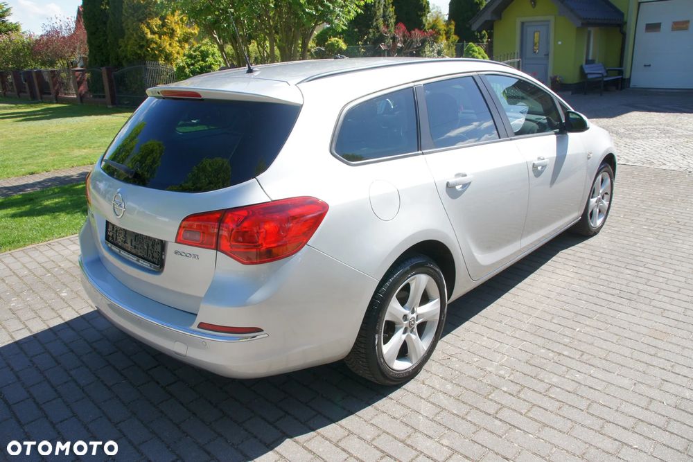 Opel Astra 1.4 T Cosmo EU6 - 5