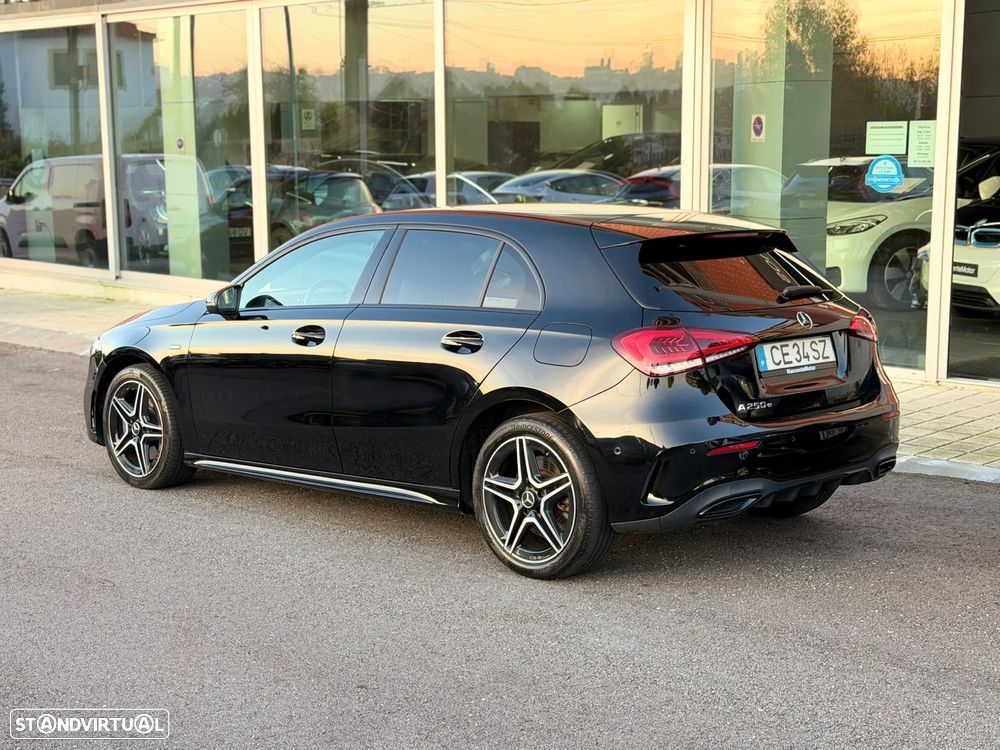 Mercedes-Benz A 250 e AMG Line - 11