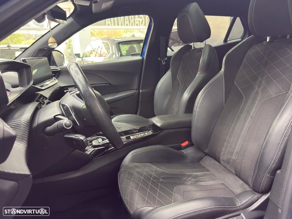 Peugeot 2008 1.2 PureTech GT Line EAT8 - 38