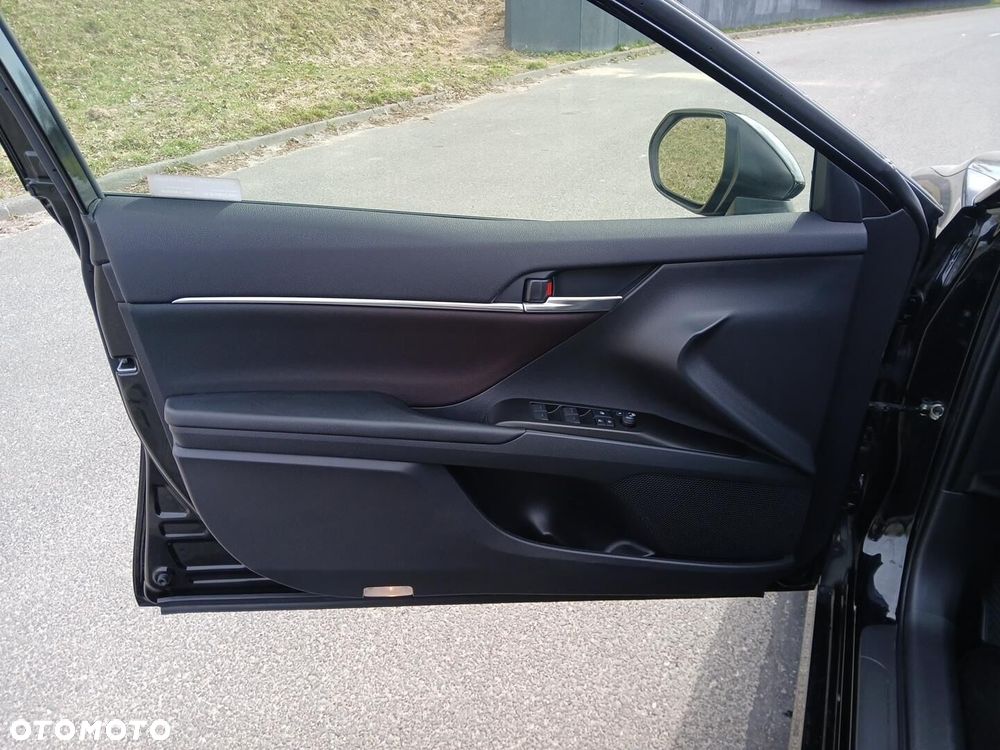 Toyota Camry 2.5 Hybrid Comfort CVT - 39