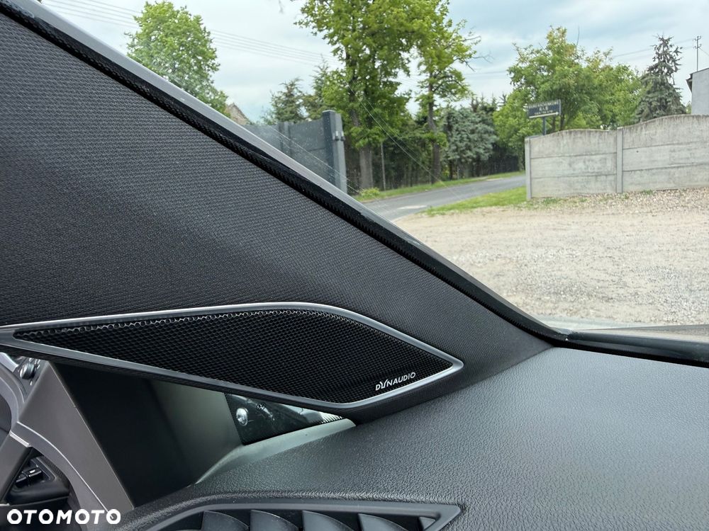 Volkswagen Golf R 2.0 TSI OPF 4Motion DSG - 24