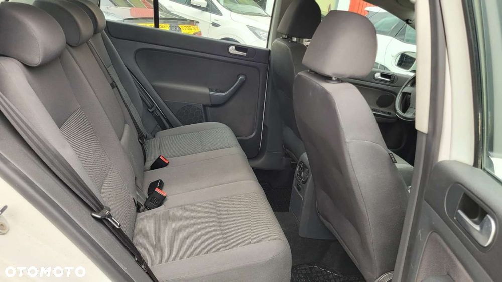 Volkswagen Golf Plus - 30