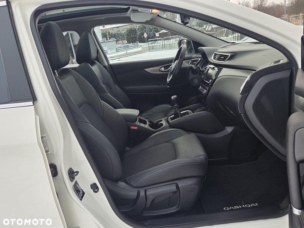 Nissan Qashqai 1.3 DIG-T Tekna+ - 17