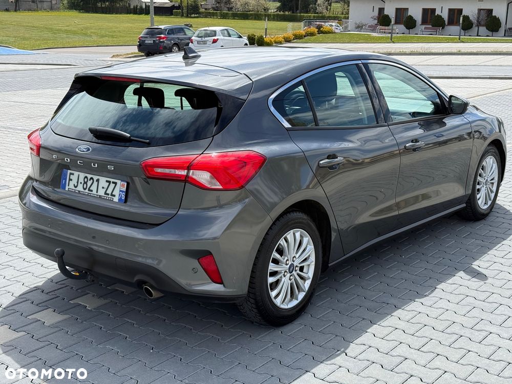 Ford Focus 1.5 EcoBlue Start-Stopp-System TITANIUM DESIGN - 12