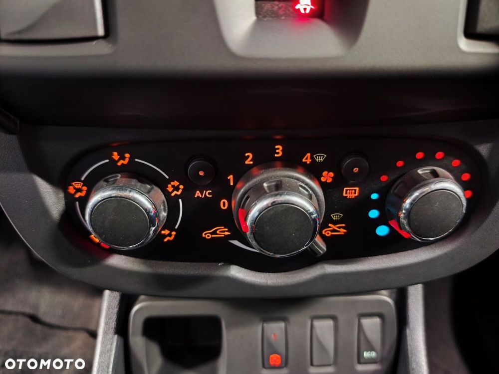 Dacia Duster SCe 115 4x2 Laureate - 10