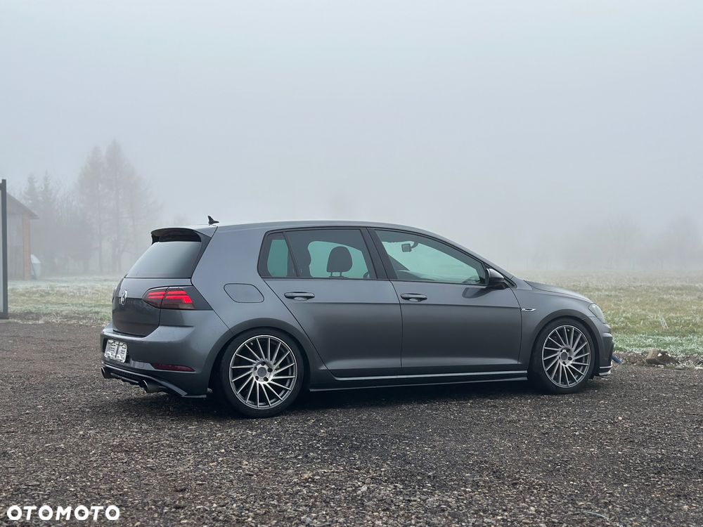 Volkswagen Golf - 20