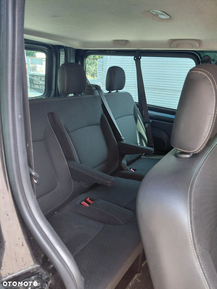 Opel Vivaro L2H1 2,9t Elegance Business - 19