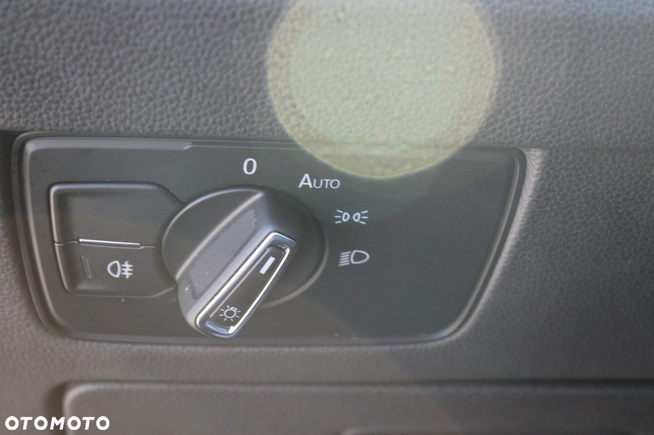 Volkswagen Passat - 22