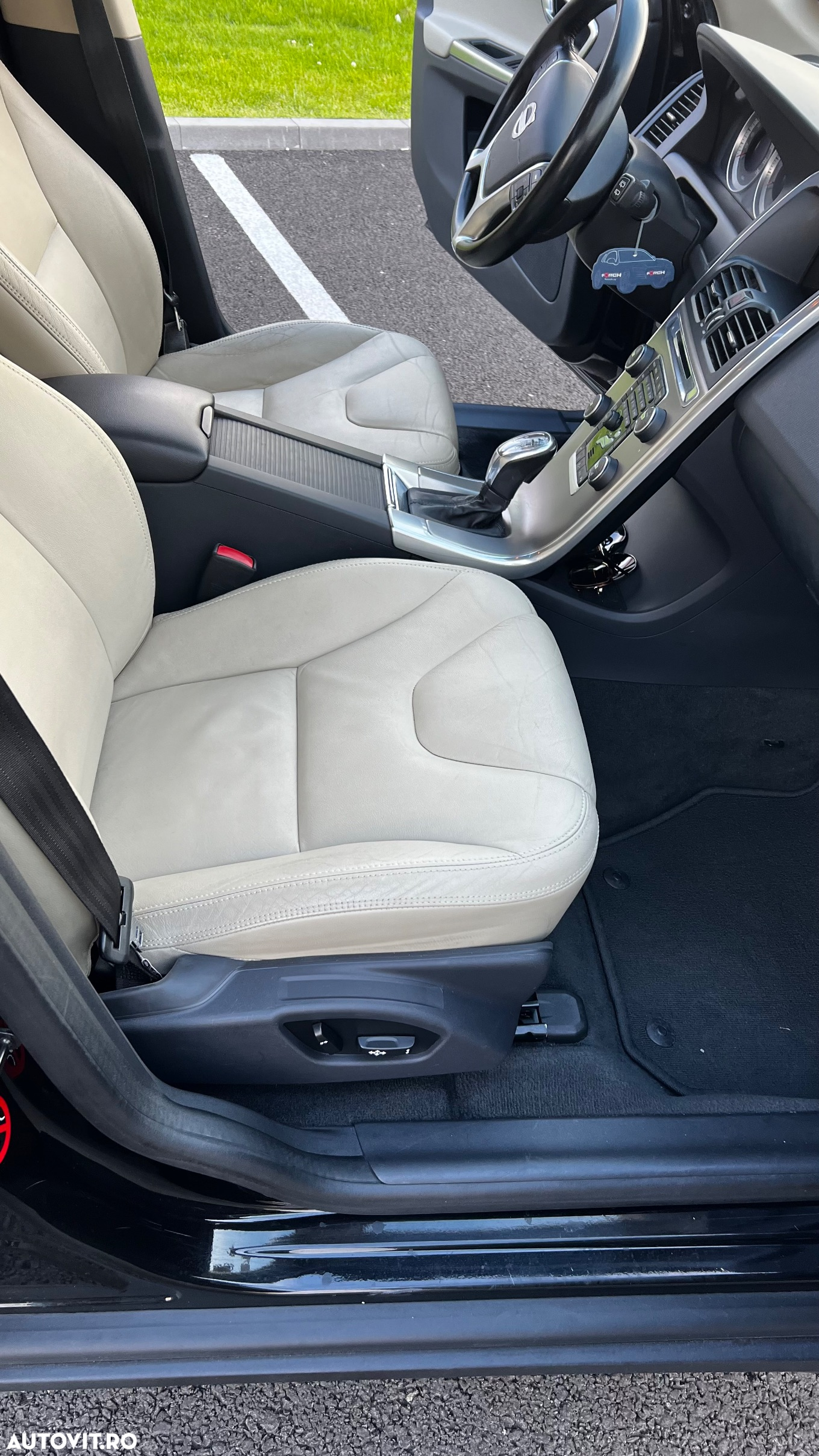 Volvo XC 60 D5 AWD Aut. Summum - 25
