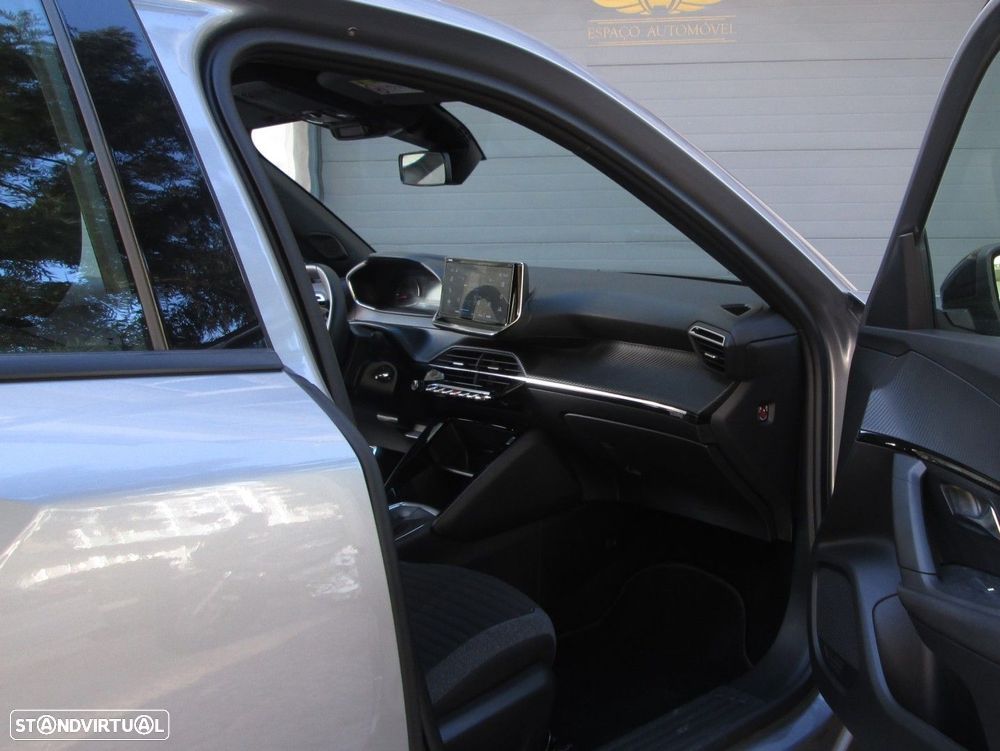 Peugeot 2008 1.2 PureTech Active - 19