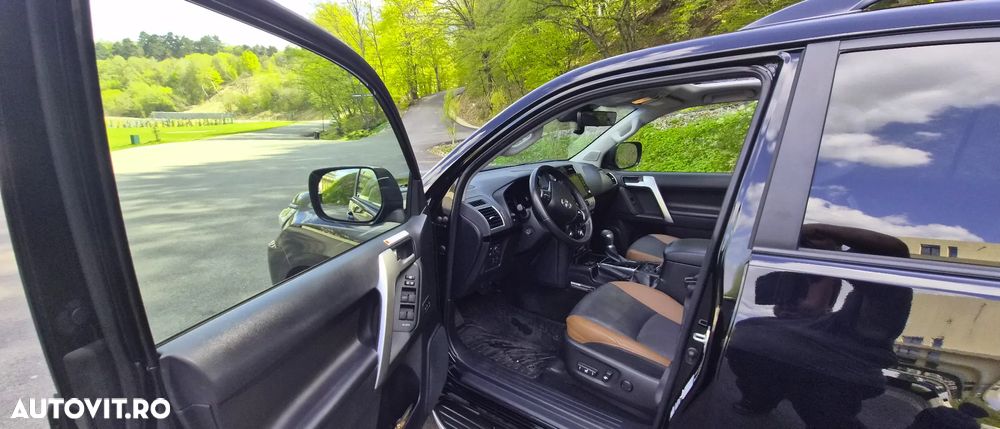 Toyota Land Cruiser 2.8l D-4D 204 CP A/T Luxury Black Matte Edition - 10
