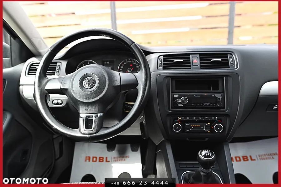 Volkswagen Jetta 1.2 TSI BlueMotion Technology Comfortline - 19