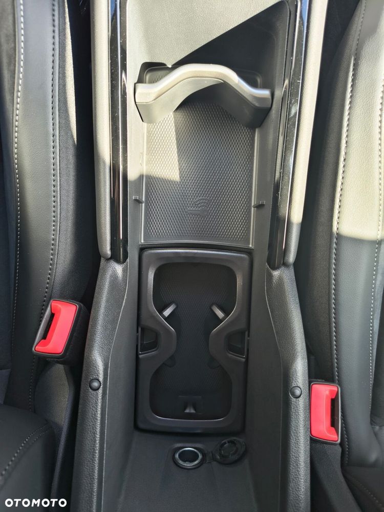 Volkswagen Tiguan - 28