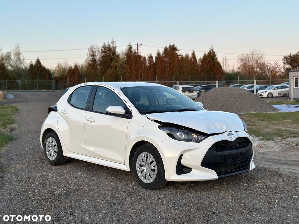Toyota Yaris - 1
