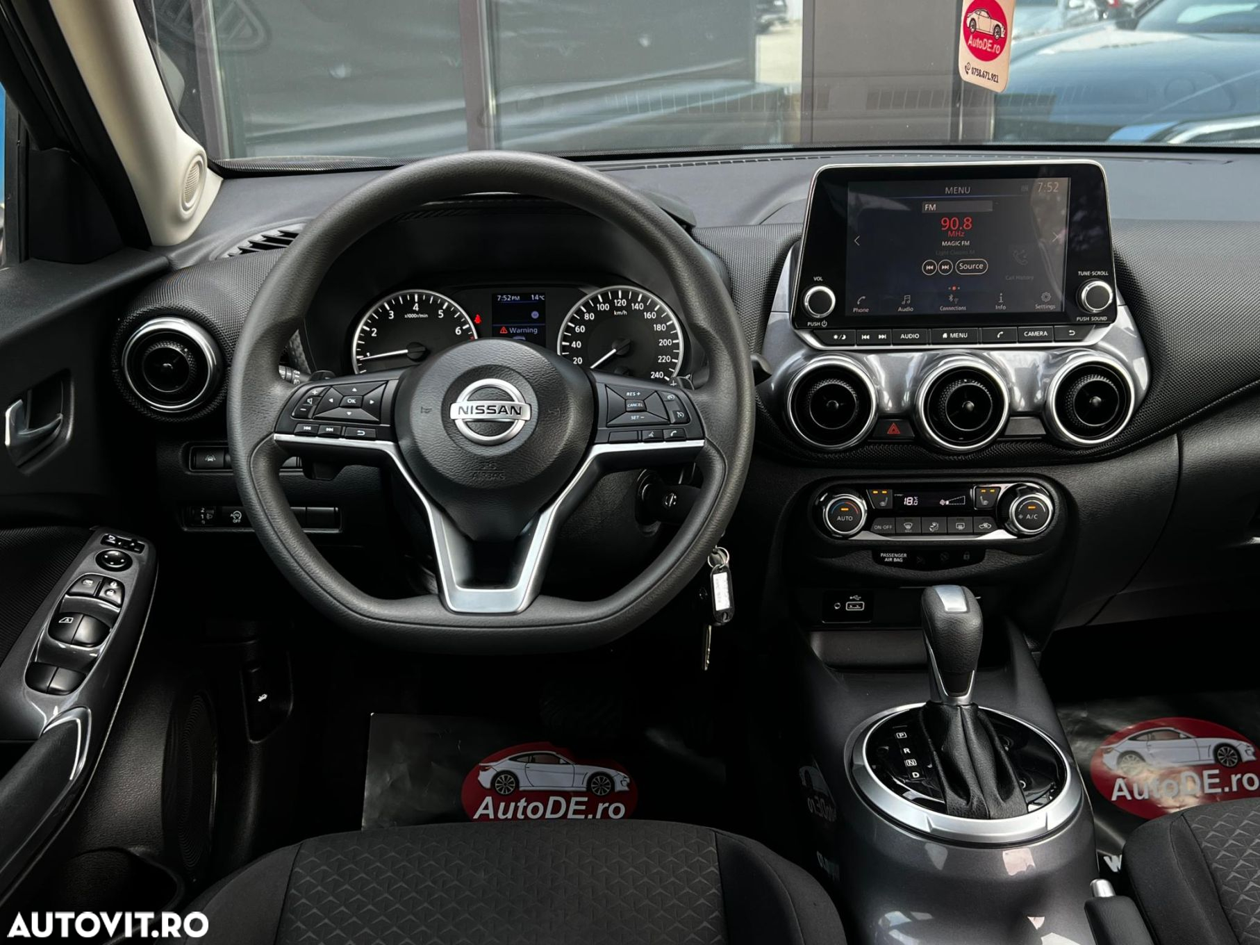 Nissan Juke 1.0 DIG-T DCT Acenta - 10